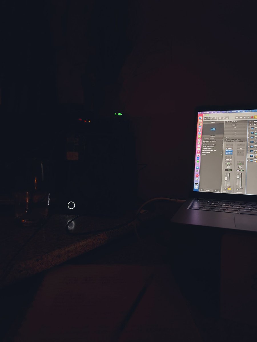 Emeli_official's tweet photo. Tuesday Nights✍🏽 https://t.co/xxwOWUAP54
