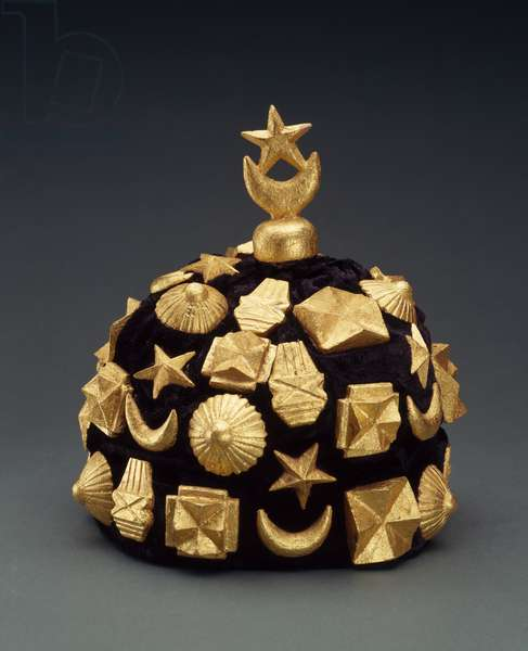 cute_history's tweet photo. #BlingAlert Crown, Ghana, 20th century. Akan gold production started in c. 15th century.
#DiggingTheWorld 🌍 https://t.co/qN5K2h8UD2