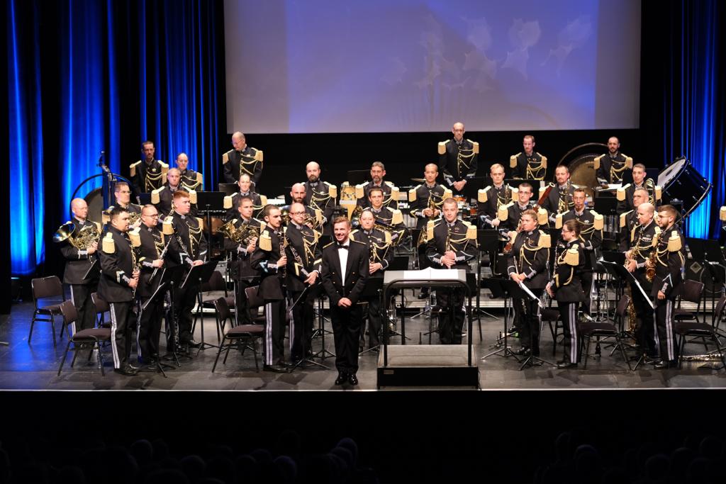 [SAINT-GABRIEL]
3️⃣e édition du concert de <a href="/MusTrans35/">Musique des Transmissions</a> au profit des blessés de <a href="/armeedeterre/">Armée de Terre</a> organisé en partenariat avec <a href="/cessonsevigne/">Ville de Cesson-Sévigné</a> sur le thème des 50 ans du quartier Leschi et de présence des Transmissions <a href="/cessonsevigne/">Ville de Cesson-Sévigné</a> 
@defense_ouest 
@Commandement_FT
