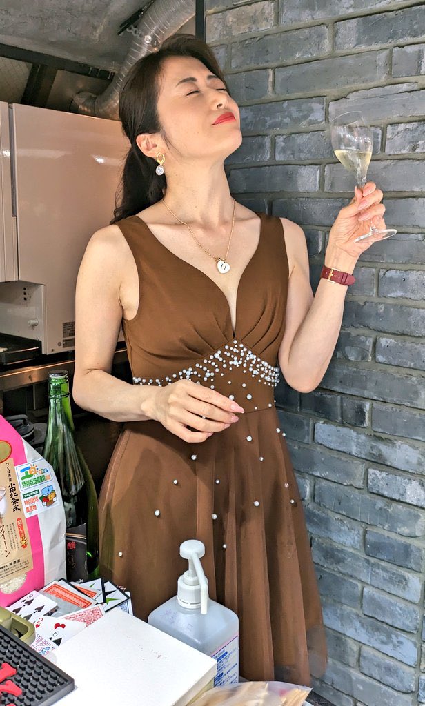 昨夜は BAR MAKI東京にご参加下さった皆様、ありがとうございました♡
また来月第4火曜に開催です♪

9月30日の東京湾クルーザーイベント2部、10月1日まさお撮影会の団撮、
7日パン教室イベント大阪2部、
8日 BAR MAKI大阪に空があります☆
ご予約お問い合わせは、hojyoclub@gmail.comにメールください https://t.co/S8caYmCehr