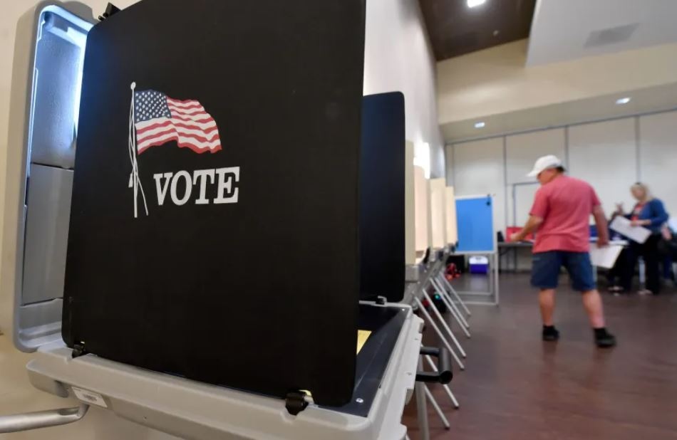 🐾@ChapmanU #PoliticalScience Prof. Fred Smoller argued that a democracy needs its citizens to have access to information so they can make informed decisions in @ocregister: International Day of Democracy: A Good Time to Examine What Works and Doesn’t 🐾l8r.it/0lvD🐾