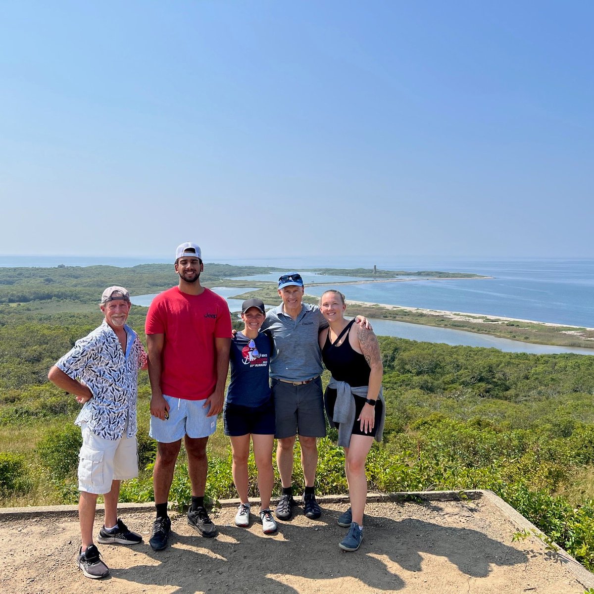 We began our September with some team members boating over to Cuttyhunk and exploring 🚤
Special thanks to The Cuttyhunk Corner Store for the great finds and lovely conversation!