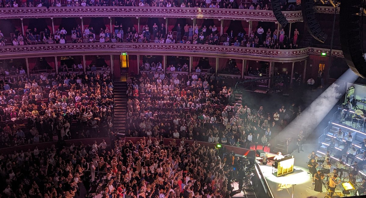 I will never recover from this evening <a href="/raye/">RAYE</a> - thank you, thank you, thank you 💕

That was very, very special.