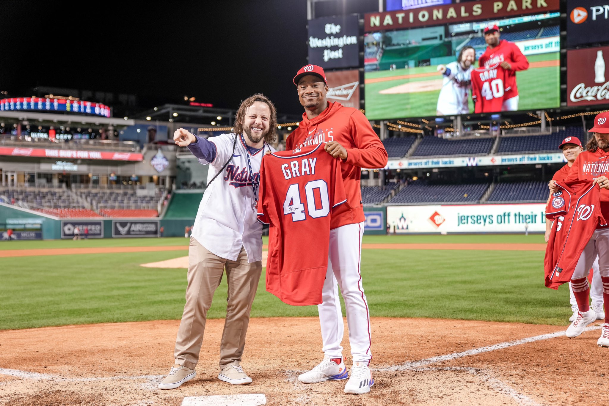 Red Washington Nationals Youth XL Jersey