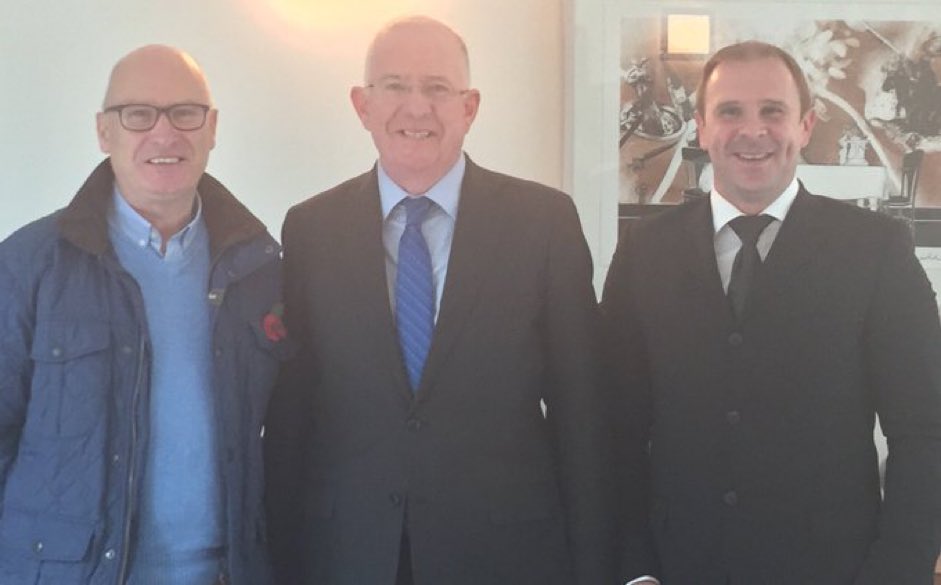 Reunify32's tweet photo. The man on the left murdered innocent Irish citizens Michael Loughran &amp; Edward Morgan because they were Catholic. 

The man on the right was caught with a gun and ammo in a car last year. 

The man in the middle is Fine Gael personified. Charlie Flanagan TD - traitor. https://t.co/HxkthwtuwU