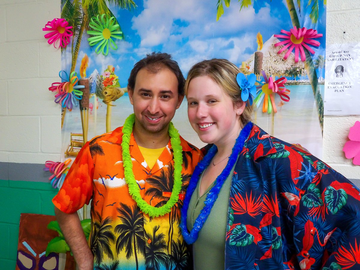 The_ArcOLC's tweet image. 🌺 🤙🏼Aloha from our Arnold Ave. Day Hab and Fine Arc at The Arc, Oneida-Lewis program's Luau party. 🌴🍍 #luauparty #luautheme #luaufriends