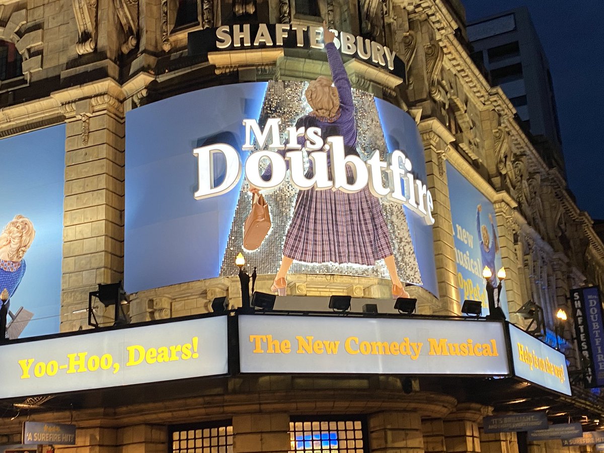 ASBO_twins's tweet photo. Popped to see @DoubtfireUK @Shaftesbury1911 on a whim
What a brilliant night
funny, energetic, feel good #HelpIsOnTheWayDear https://t.co/M9Zo1G3r3H