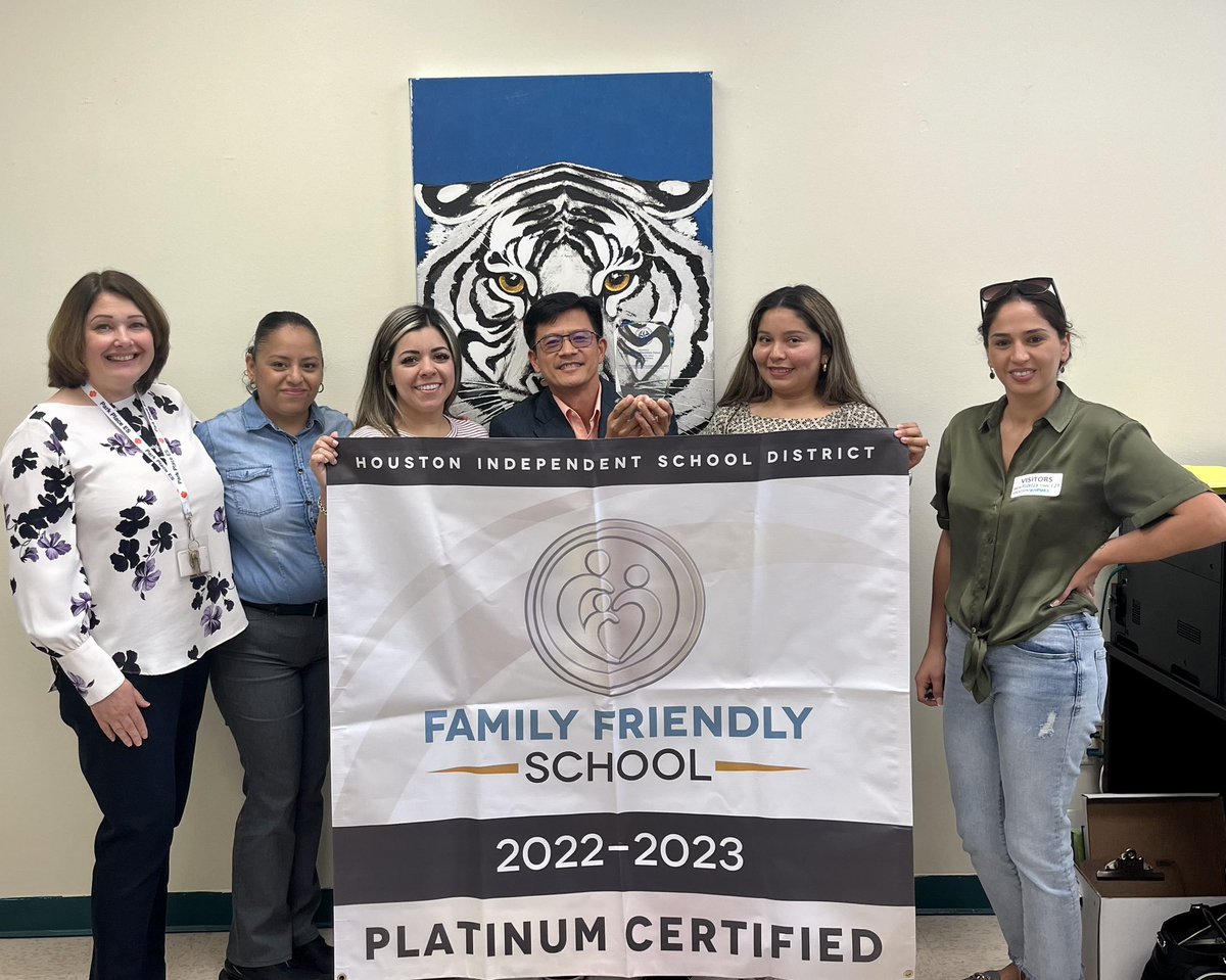 We are thrilled and honored to receive the banner! Park Place is Platinum certified for parent engagement! Thank you to our amazing PTO and parent volunteers, outstanding teachers and staff, and star students! Together, we continue to make Park Place like no other place!