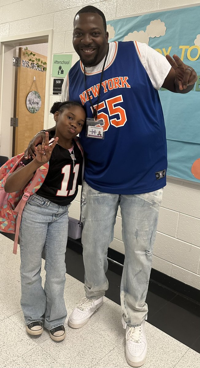DES Homecoming Week has been getting our students excited and full of school spirit. <a href="/PrincipalFletch/">Douglas Fletcher</a> <a href="/WPBama/">Whitney Pasch</a> <a href="/PhallonTri/">Phallon Trice</a> <a href="/CherylAkins3/">Cheryl Akins</a> <a href="/DES_HCS/">Dutchtown Elementary</a>