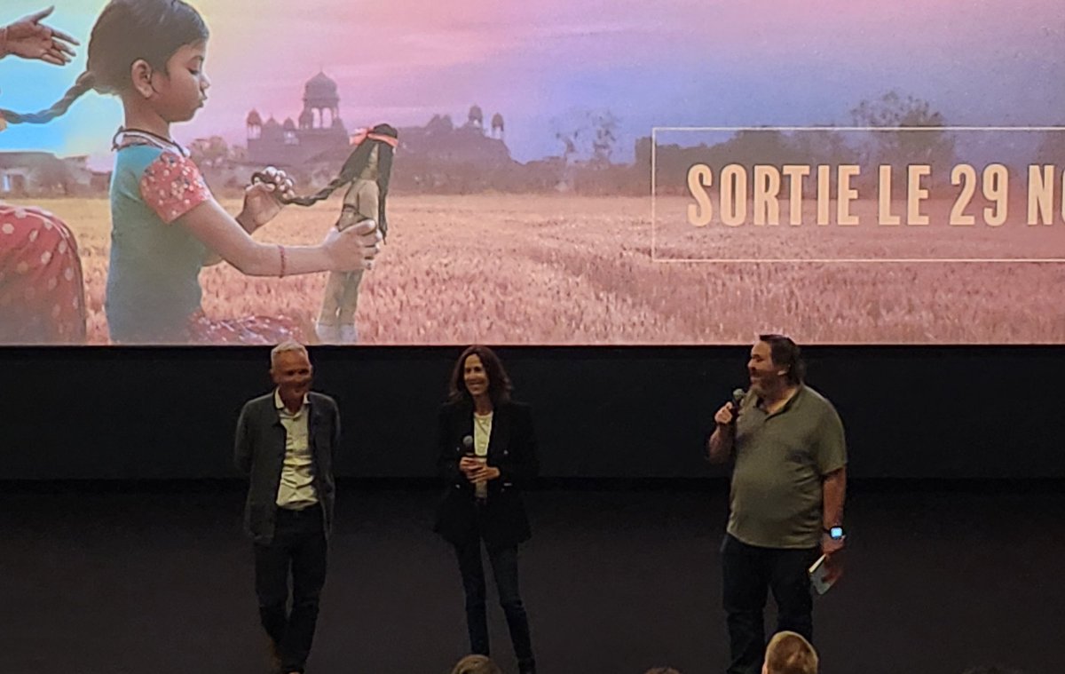 Kittiesandbooks's tweet photo. Just watched an early screening of #LaTresse (#thebraid) by #LaetitiaColombani, adapting her own best-seller book with amazing actresses in the 3 lead roles @KimRaver, #fotinipeluso &amp; @mia_maelzer 🩷🩷🩷 An unforgettable journey with @LudovicoEinaud bewitching music #aMustSee 👏🏻 https://t.co/B5YTnaT366