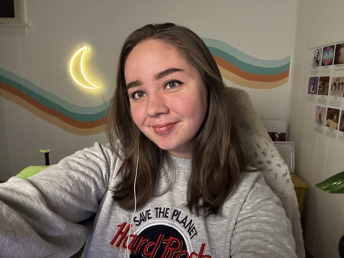 live playing the disney game! 🐭

twitch.tv/kateraed