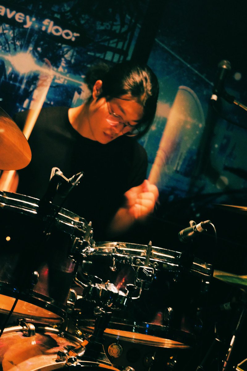 EiNyOfficial's tweet photo. live photo
📷 by Rico
#インスト #インストバンド #マスロック #クラブジャズ #インディーズバンド #フュージョン #ダンス #instrumental
#instrumentalband #mathrock #mathrockband #clubjazz #clubjazzband #fusimn #dance https://t.co/OexJXPPRyw