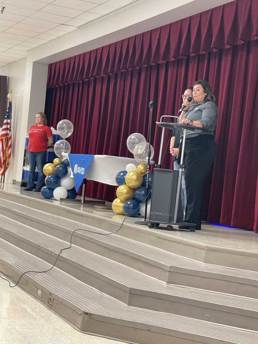 AVIDGISD's tweet photo. Great first step for many students towards a career and college readiness commitment! ⁦@Hudson_Hawks⁩ ⁦@gisdnews⁩ ⁦@AnnMulvihill⁩  ⁦@GISD_CIA⁩ ⁦@GISD4EBs⁩ https://t.co/JaNU9PUNhk