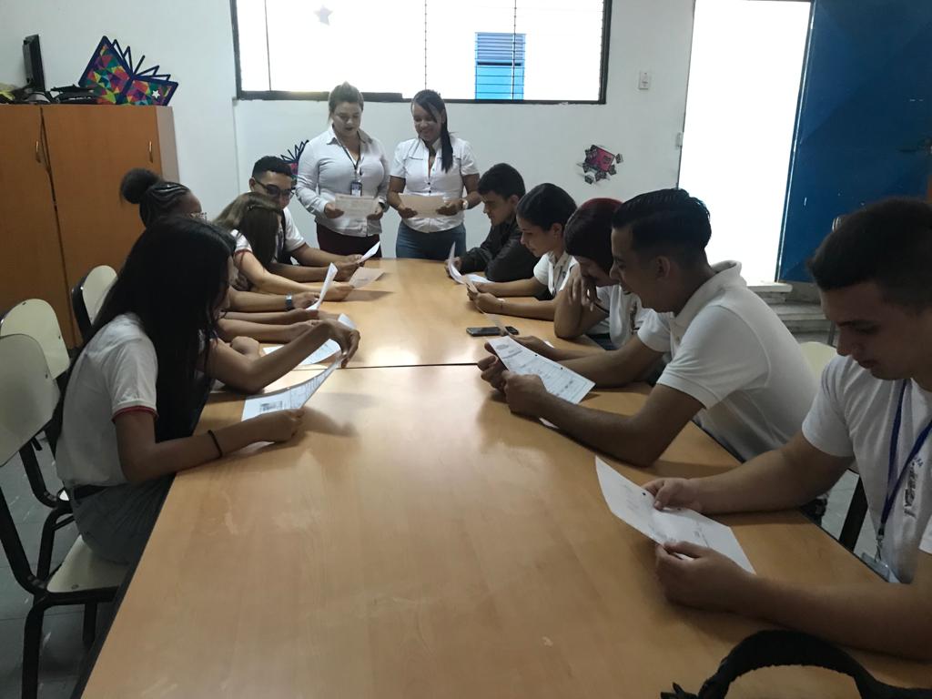 En la sala de lectura de la UNEFA, Núcleo Yaracuy sede San Felipe se dió inicio, al Círculo de Lectura con la Bibliografía Recomendada, La Administración Insurgente para la Gestión Academica. "Una Mirada desde la Episteme Cimarrona" de la Autora Luisa Fernanda Zambrano Diaz.