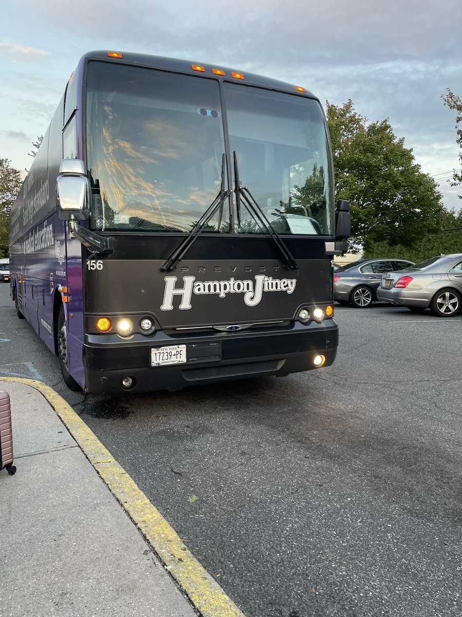 ChordsOfFame's tweet image. Notes from the road: Tuesday - Hi Southampton! Bye Southampton!

#lightningvisit
#work
#bummer 
#thehamptons
#homewardbound