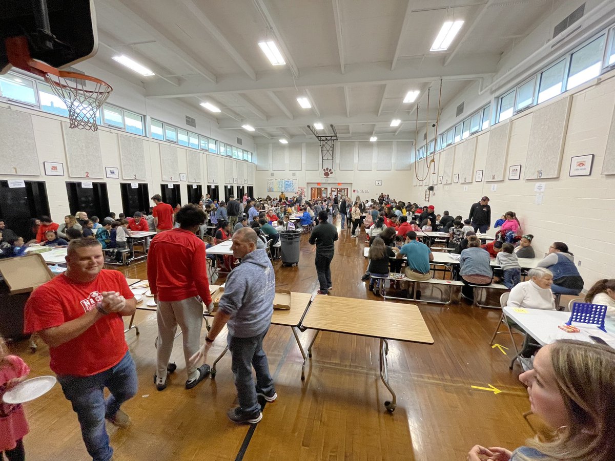 MissFreesRSD's tweet photo. 12th and Marion held its first family night on Tuesday...Pizza and Game Night! Families learned about games that kids will love that also help academically, socially, and emotionally! https://t.co/58p6707KlC