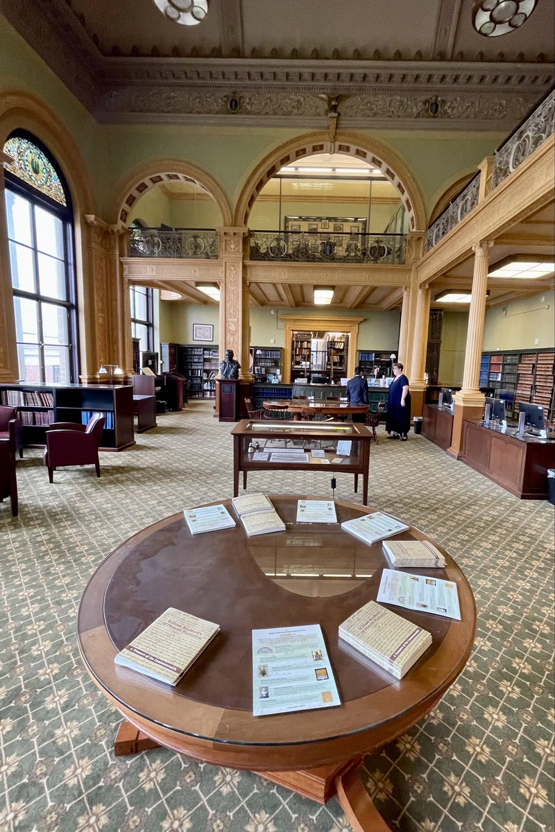 A great round of applause to Plymouth First District State Representative Mathew J. Muratore for arranging GSMD’s tour of the Capitol and a chance to see William Bradford’s original manuscript OF PLIMOTH PLANTATION during GSMD Congress in Massachusetts’ State Library. 📜✍🏻🦃⚓️👏🏻