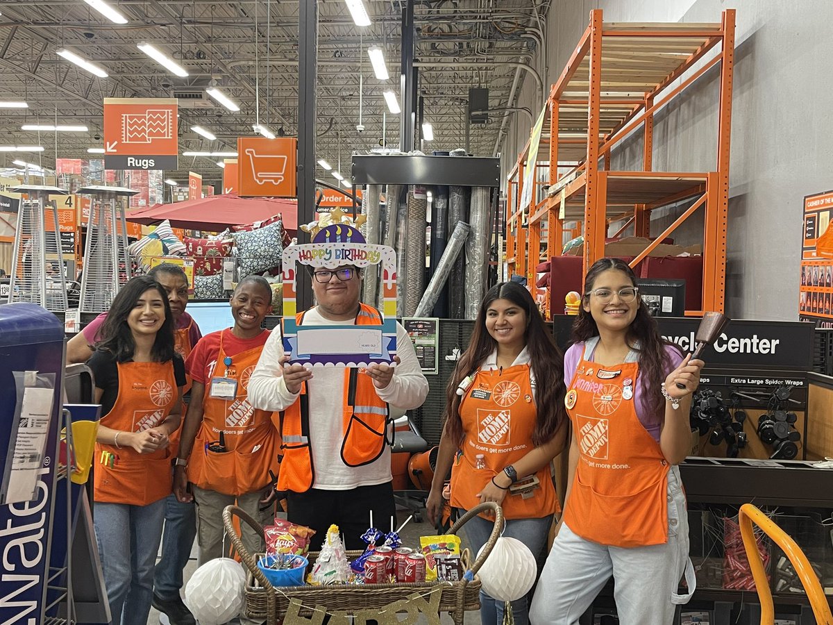 Jennifer0563's tweet photo. September is coming to an end and we celebrated milestone and birthday here’s just a few 🎊🎊🎊 #HomeDepot https://t.co/VsmsqOxEnJ