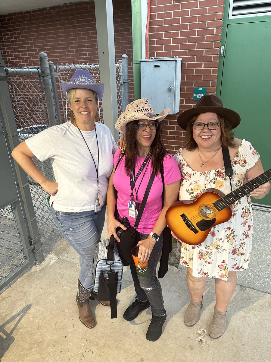 HcpsMango's tweet photo. Celebrating #HispanicHeritageMonth with our rancheros, delicious food, and Mango piñata-#ThisIsMango https://t.co/CaAnGspZKa