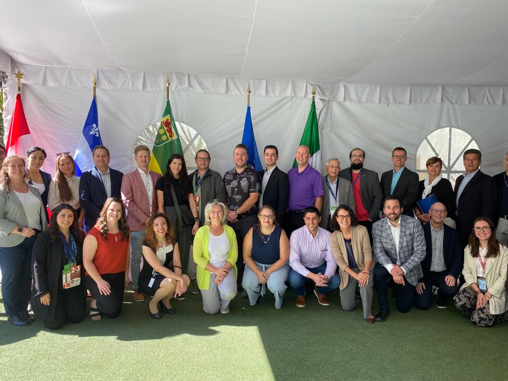 Empresas canadienses de diversas provincias, como <a href="/SKTradeInvest/">Saskatchewan Trade & Invest</a>, <a href="/AlbertaMexico/">Alberta Mexico Office</a> y <a href="/QuebecMX/">Québec en México</a>, alistándose para participar en Tech Summit &amp; Expo <a href="/ElFoodTech/">The Food Tech ®</a> CDMX! Mucho éxito!