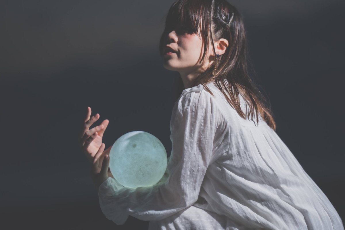 -  月の子  -

photo＊<a href="/0122Sug/">ぐるぐる☆すっくん</a>
earrings＊<a href="/ddot_yuyuco/">d. / yuyuco</a> 

#ポートレート