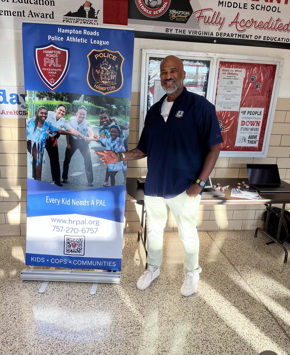 conn_rosario's tweet photo. We had a successful Back to School Open House last week. Thank you to our special guests and families for joining us . @HCS_TitleI @HamptonCSchools @cmomont8 @educator_rucker @TandieTaliafer1 https://t.co/aYV2afFUvY