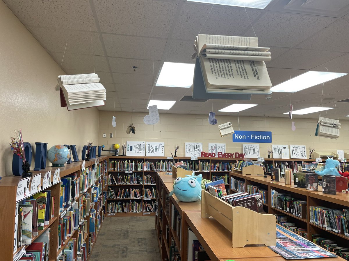 LibraryGoddessM's tweet photo. Visit #3 today @MillenniaOCPS to see camera shy Ms. LaBaw. She is excited about STEM, curating her collection and Beanstack challenges. @zoobeanreads #OCPSreads @CFLonTSN https://t.co/4OKVPF6p7O
