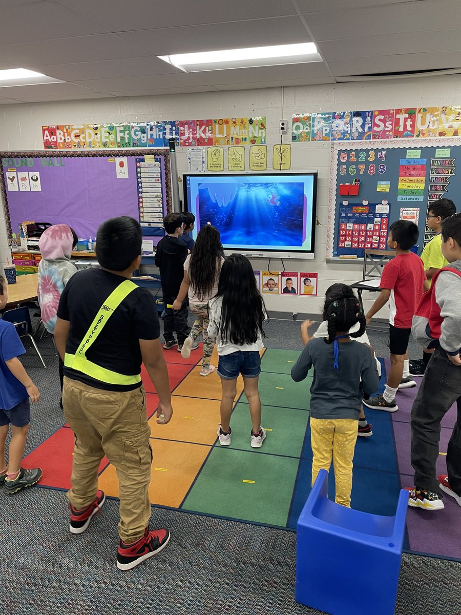 HelgesenLydia's tweet photo. Loved dancing and sharing with my #STARGalaxy last week! It’s so fun getting to know students from every grade and watching them be risk takers @RandolphStars @RandolphIBStars @ibpyp https://t.co/80ljHUUYxy