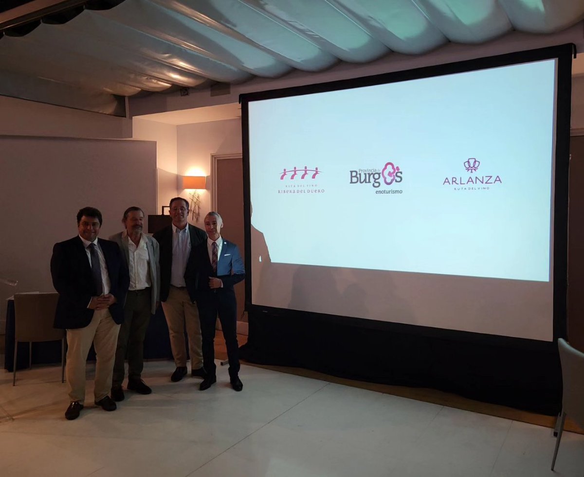 RutaVinoArlanza's tweet photo. Madrid ha sido el escenario de la presentación en sociedad de "Burgos, destino enoturístico". Un nutrido grupo de establecimientos adheridos a la @RutaVinoRibera y a la #rutadelvinoarlanza han dado a conocer sus productos a profesionales del sector turístico y medios. 
@sodebur https://t.co/Xf4YkWnvDa