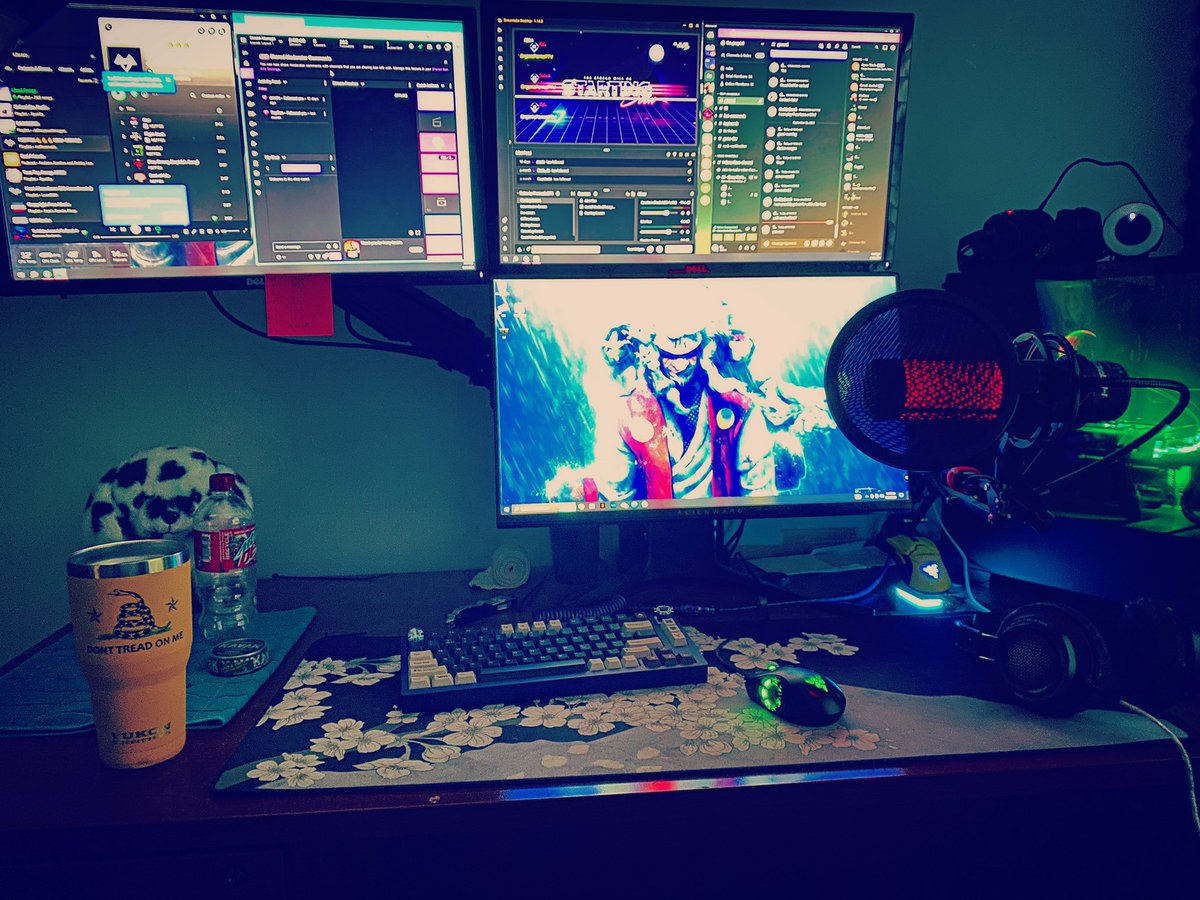 OrganicFarmsTTV's tweet photo. Nothing like apex and sweet tea!! Live on twitch!
370 follower goal
Join socials!
https://t.co/ie7wmFQzYu #pc #gaming #streaming #twitch #smallstreamer #love #razar #NEFFEX #sweetea #donttreadonme #MnK #gear #thera75 #leveling #apexlegends https://t.co/GG5q5tPTmC