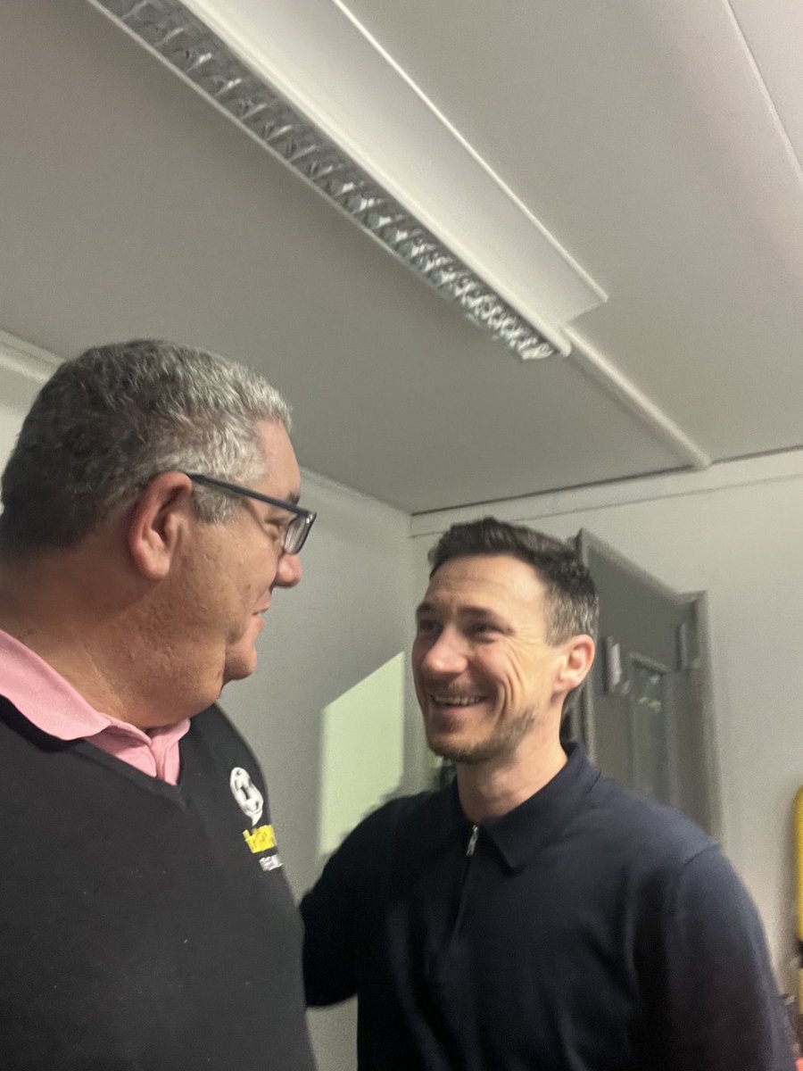 Ian Abrahams (Moose) tweet media