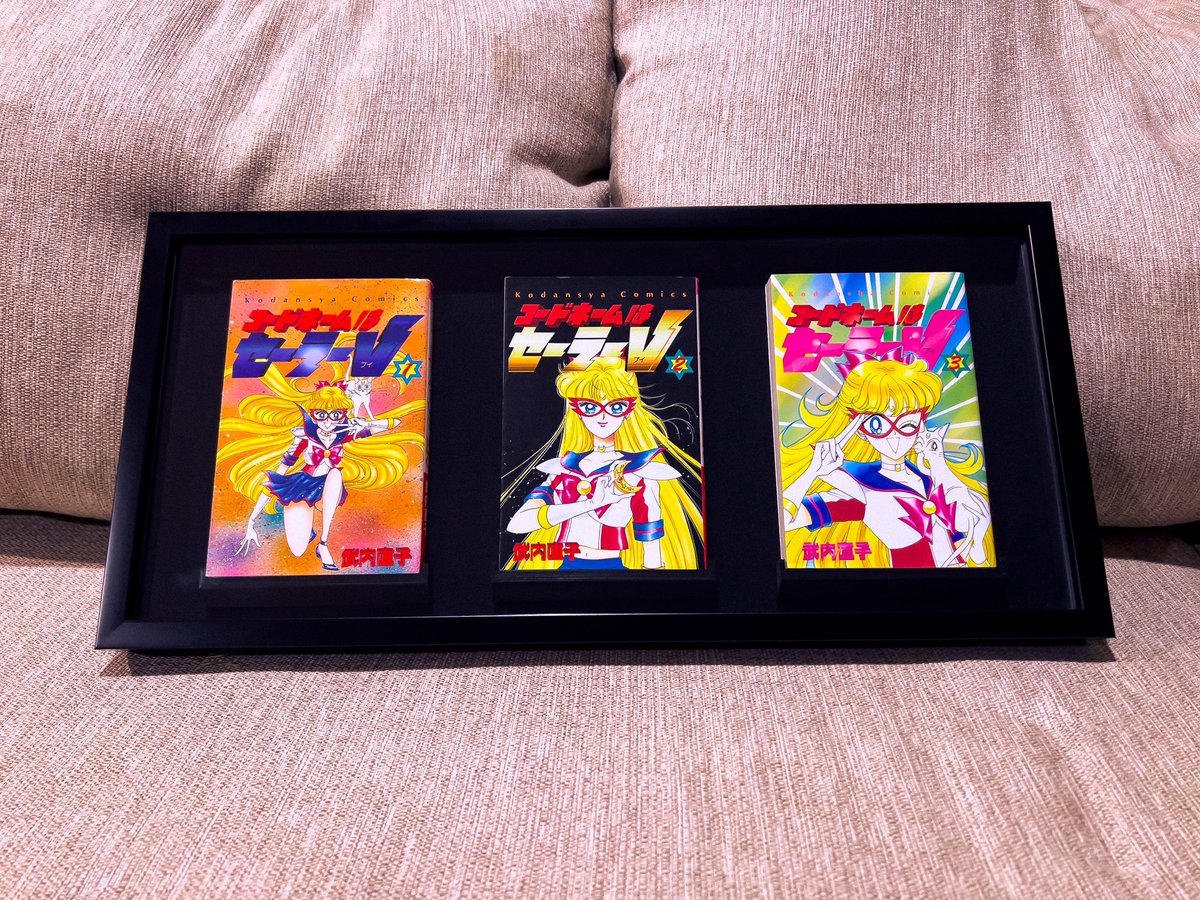 Wasn’t expecting to find these at a Goodwill 🥰
#CodenameSailorV #SailorV #SailorVenus #Manga #NaokoTakeuchi #SailorMoon