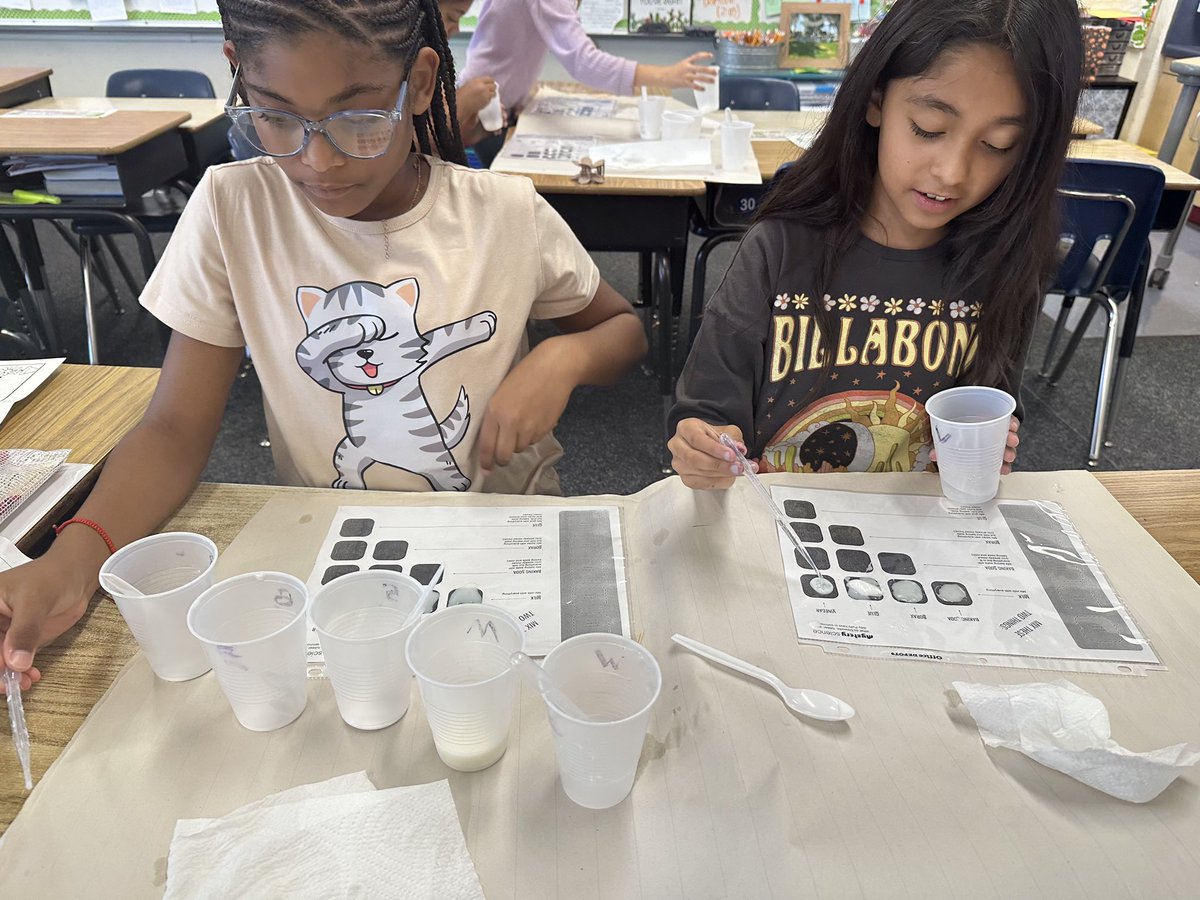 @KingsburyRUSD Fourth grade #ELOP students working on chemical reactions after school. They were laser focused!