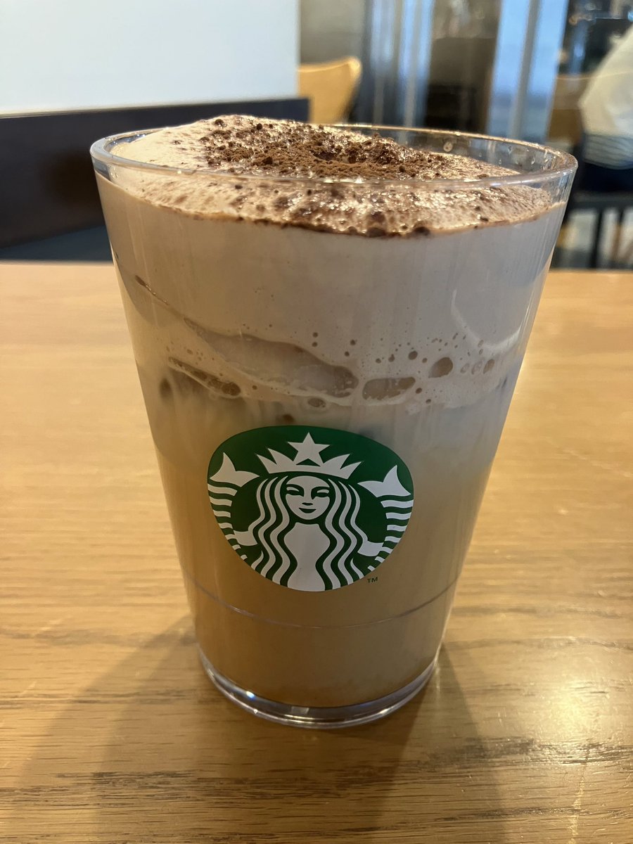 xgospelx's tweet photo. スタバのチョコレートムースラテ https://t.co/HAYw3WNidM