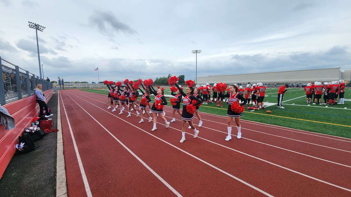 it_athletics's tweet photo. MS Cheer getting the crowd into it!  Great job girls! https://t.co/a4jKhIHTLl