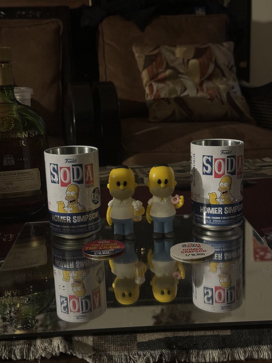 bxskullz's tweet image. I finally got my second Homer Simpson soda bundle and I’m proud to announce Homer will be my drinking buddy. Catch us #SendingIt soon 🍻 #mailcall
