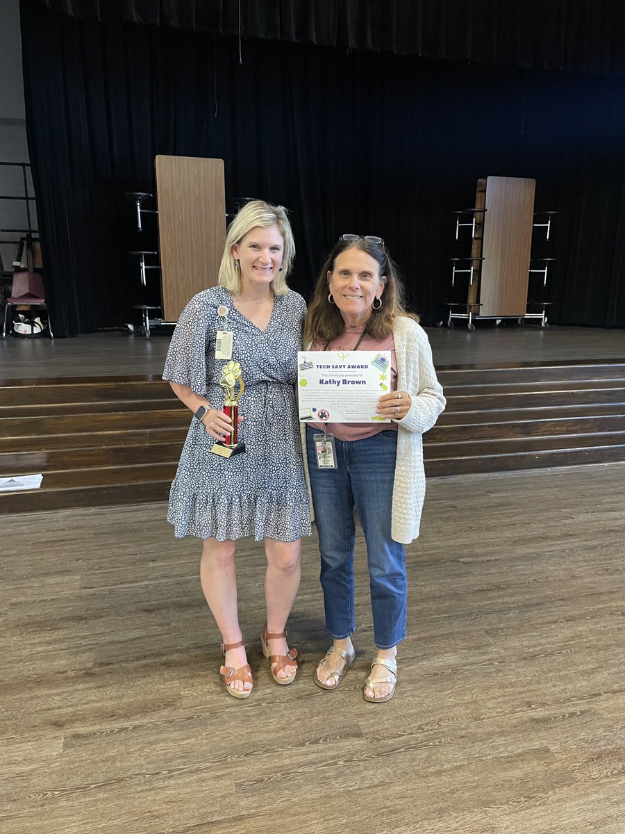 HumbleISD_PFE's tweet image. Celebrating these amazing PFE teachers with PAWS today -Positive Affirmations with Staff! #PFEisHappy