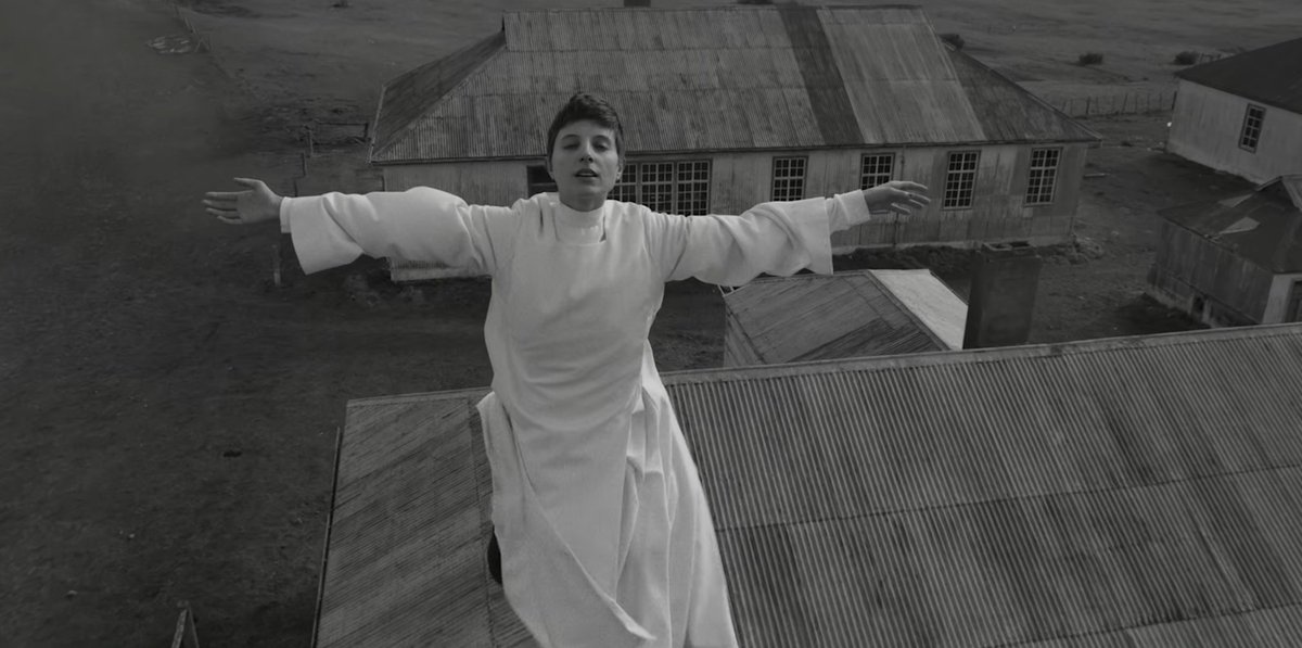 This week: two radically different but perfectly in sync Pablo Larraín movies about dictator Augusto Pinochet. 2012's NO is a wry, lively historical feature and 2023's EL CONDE is a rich, slow vampire fantasy, but they're an enlightening double feature.  cms.megaphone.fm/channel/FLM237…