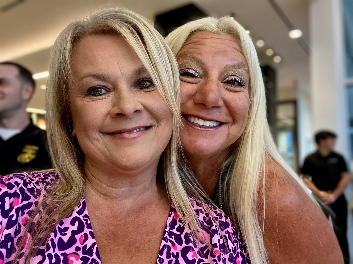 THultzapple's tweet image. My community is the best. Tonight we supported the @bgcuc123 of Volusia and Flagler County. Great job, Linda Paul.