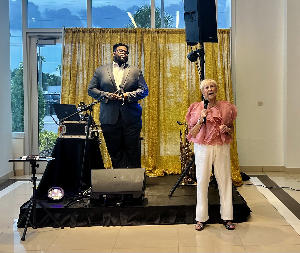 THultzapple's tweet image. My community is the best. Tonight we supported the @bgcuc123 of Volusia and Flagler County. Great job, Linda Paul.