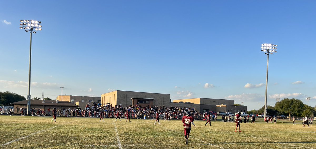 Coach_DeLay's tweet photo. Crowd is jammed packed for Reagan at Truman showdown! @SGPNation #ONE https://t.co/B4w5h6x9UO