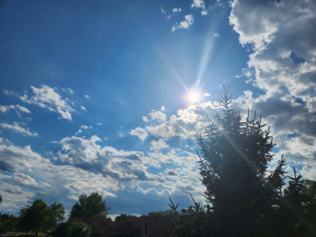 RedProdigal's tweet image. Skies over St. Louis.  #FirstArticle #Creation