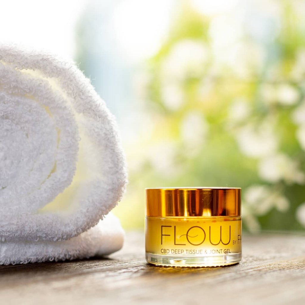 stickyspotshop's tweet photo. For ultimate deep body relief, Fairwinds High CBD Gel is your go-to! Let the power of CBD work its magic, soothing your tired muscles and providing the relief you deserve.
#SelfCareEssentials #CBDHealing #MuscleSoothing #stickyson99 #body #Topical #pnwlife #fairwinds https://t.co/BFd7kpY45z