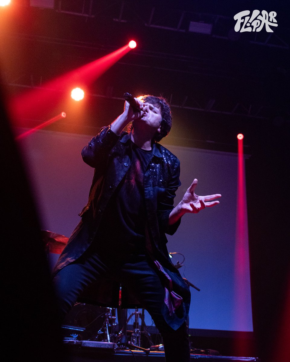 Qué placer ver otra vez a Ciro en Barcelona 🎶

🔙 El jueves pasado, Ciro y Los Persas 🇦🇷 inició su gira española en la Sala Razzmatazz 🇪🇸

🔜 La gira de la banda sigue en:
🔸️ 28/9: Alicante
🔸️ 30/9: Málaga
🔸️ 1/10: Madrid

📸: <a href="/dreamingworlds_/">Cristian Rodriguez</a>