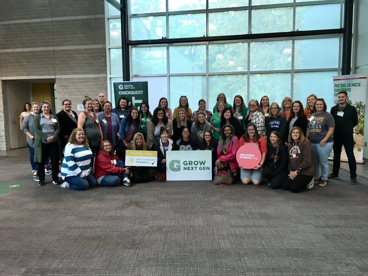 grownextgen's tweet photo. Elementary educators know that hands-on science is the best way to help rising scientists make sense of the world around them! At ChickQuest, teachers investigated chicken-centric phenomena to bring back to their students! @Ohiosoycouncil @MeyerHatchery @CFAES_OSU https://t.co/4zUoXR23in
