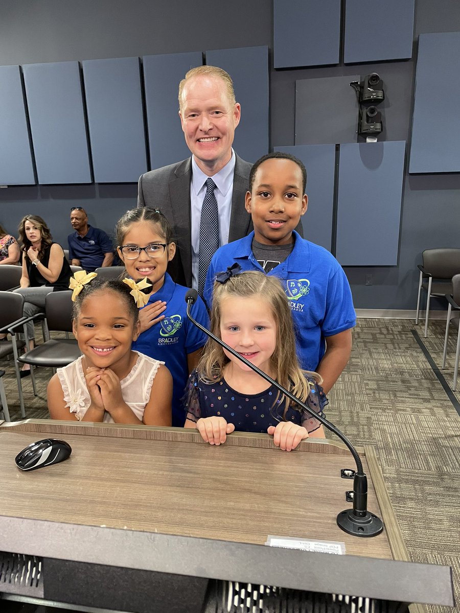 Jeremiah, Victoria, and a couple of Pre-K students from <a href="/CasonLanePreK/">Cason Lane Pre-K</a> did a terrific job leading the Pledge of Allegiance at tonight’s <a href="/MCScommunicates/">Murfreesboro City Schools</a> Board Meeting!!