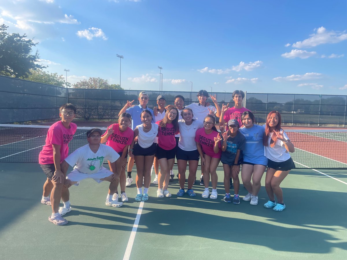 In the battle of felines Seguin Cougars overcame an epic battle against Summit Jaguars. Final score 10-9.