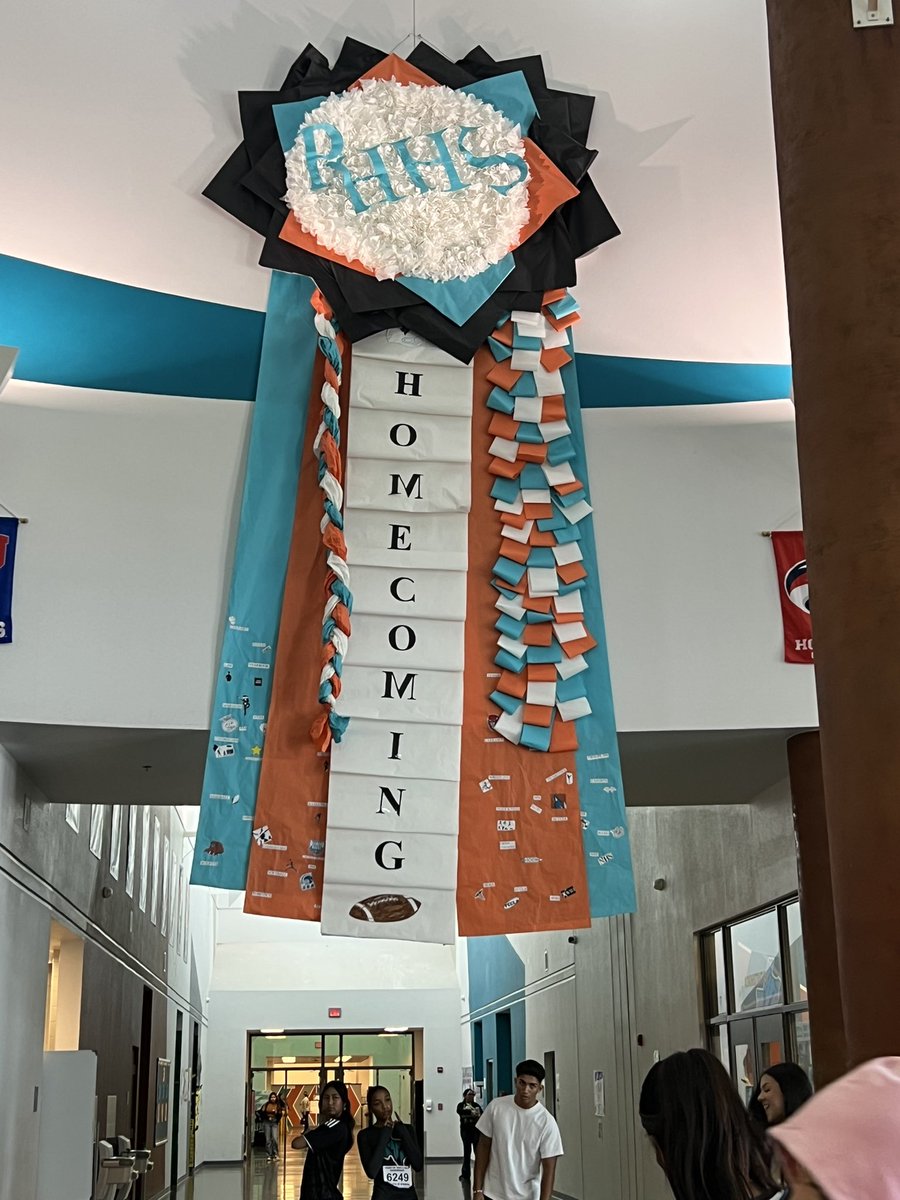 Everything is bigger in Sparta.  Homecoming mum.  Thank you to our Agricultural Sciences department for creating this amazing display! #TeamSISD #HomecomingWeek #RISE