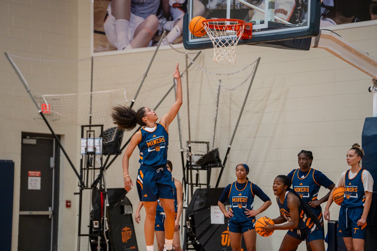 UTEPWBB's tweet photo. 🗣️Hey Alexa, play 'Work' by Rihanna.
#FirstOfficialPractice | ⛏️ x 🏀 https://t.co/A4CReKMPlX