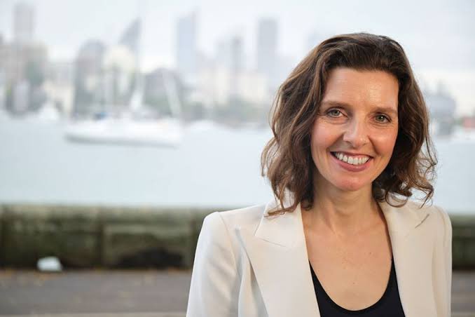 climatecmovie's tweet photo. Sydney, are you joining us tonight? 🎞️🎤 

Sharing the stage with Professor Tim Flannery this evening is @spenderallegra MP for Wentworth - elected in 2022 on a platform for climate action, future-focused economic reform, &amp; gender equity.

Final tickets: https://t.co/0MGtYw43b7 https://t.co/CCcgIYLzF3